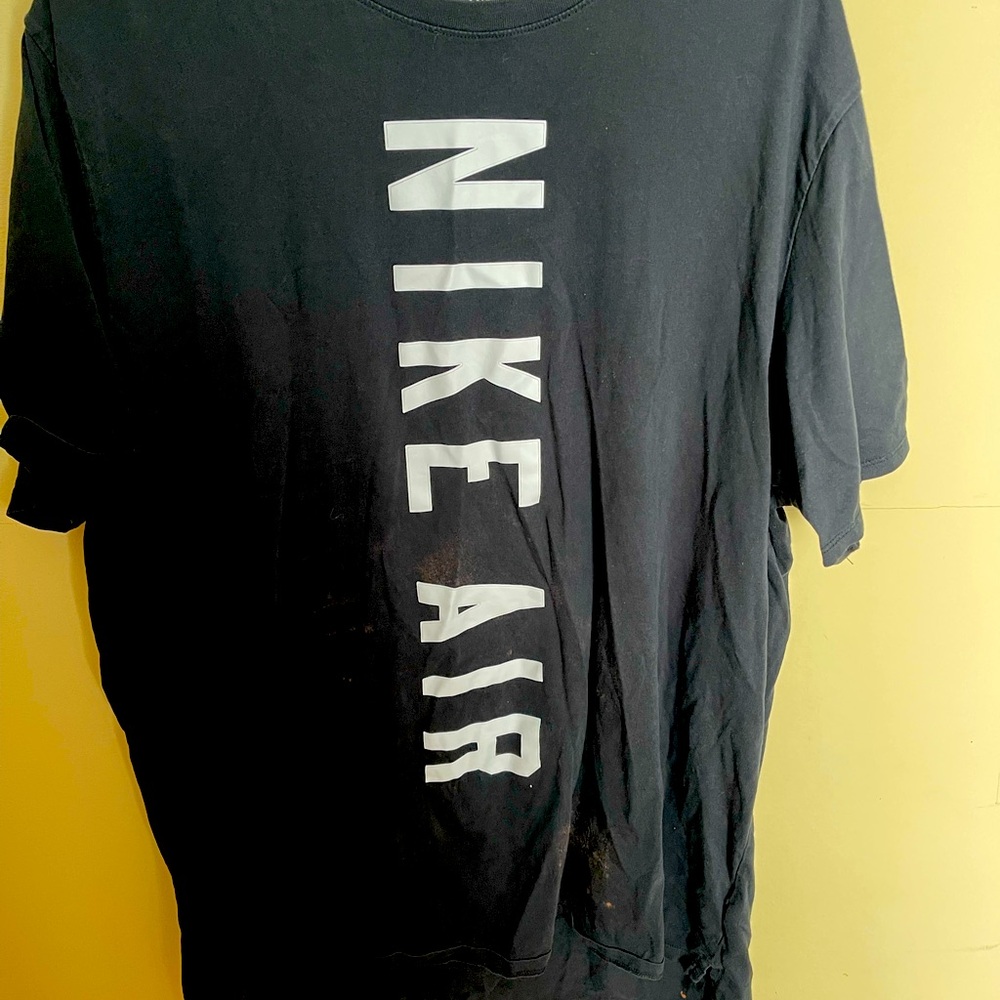 Nike air black and white t shirt